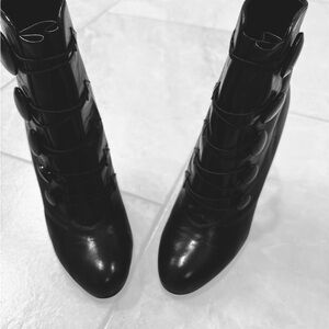 Authentic Christian Louboutin Ankle Boots size 39